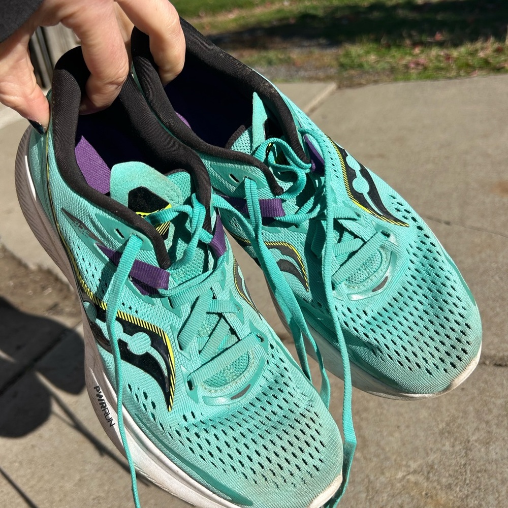 Saucony Women's Turquoise and Purple Athletic Shoes